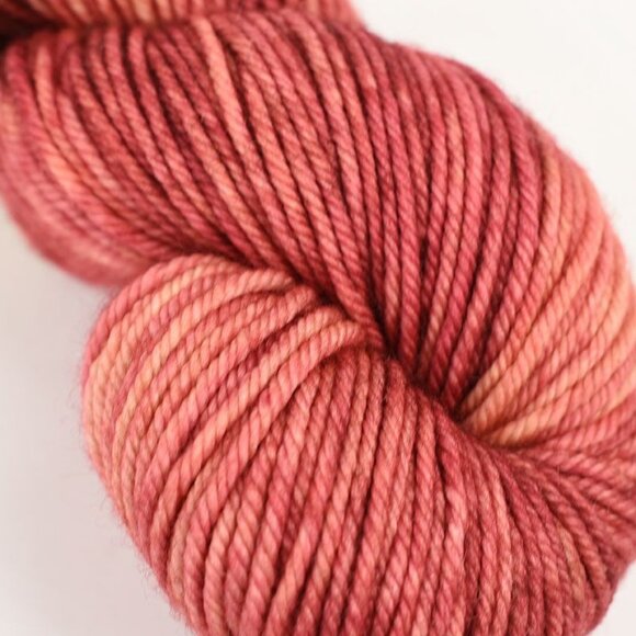 MadelineTosh Tosh Vintage Yarn SW Merino Wool 200 Yds Medium Weight Rocinante - Picture 4 of 4